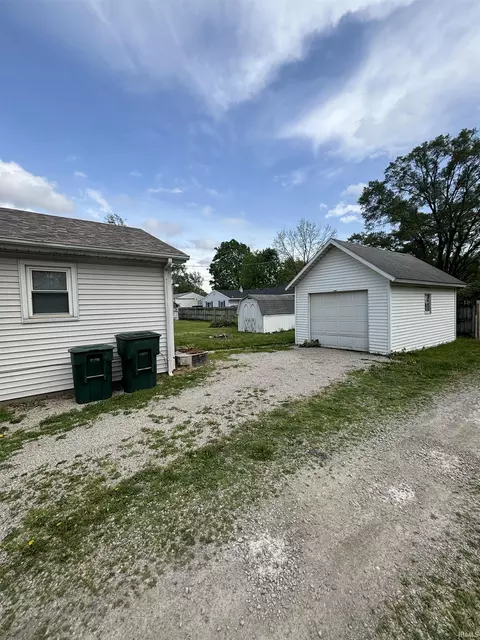 2205 E 8th St, Muncie, IN 47304 photo 13