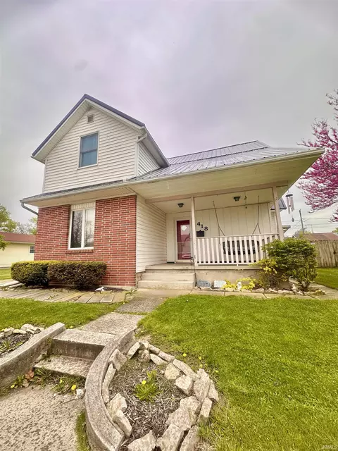 418 Maple St, Berne, IN 46711 photo 1