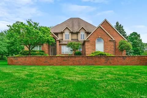 10801 Nutmeg Meadows Dr, Plymouth, IN 46563