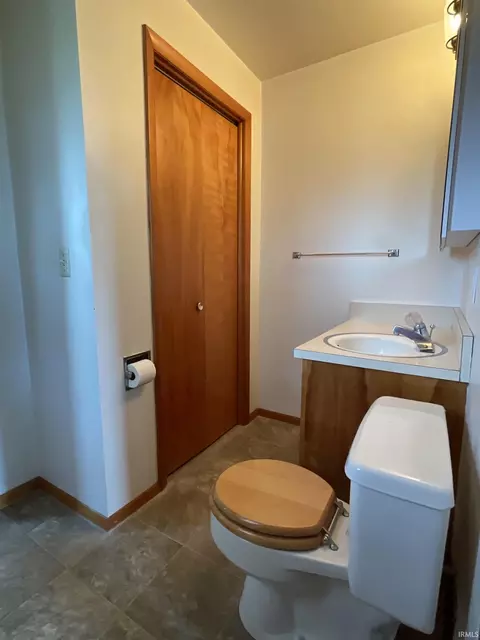2305 W Yoder Rd, Fort Wayne, IN 46819 photo 11
