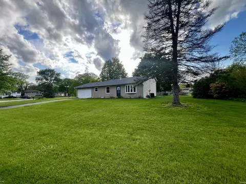 53673 Bruce Dr, Bristol, IN 46507