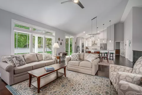 16060 Cobblestone Square Dr, Granger, IN 46530 photo 5