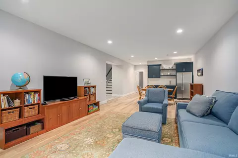 16060 Cobblestone Square Dr, Granger, IN 46530 photo 22