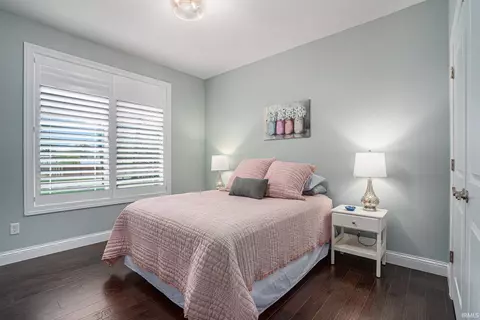 16060 Cobblestone Square Dr, Granger, IN 46530 photo 15