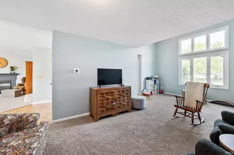52163 Eagle Chase Dr, Granger, IN 46530 photo 4