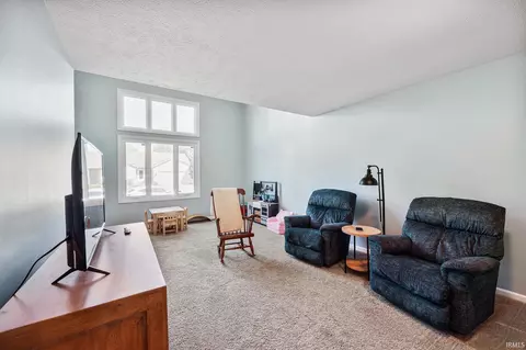 52163 Eagle Chase Dr, Granger, IN 46530 photo 2