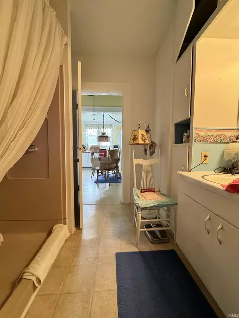 8153 E State St, Dugger, IN 47848 photo 11
