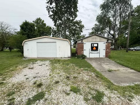 8153 E State St, Dugger, IN 47848 photo 16