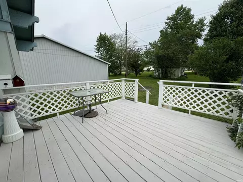 8153 E State St, Dugger, IN 47848 photo 4