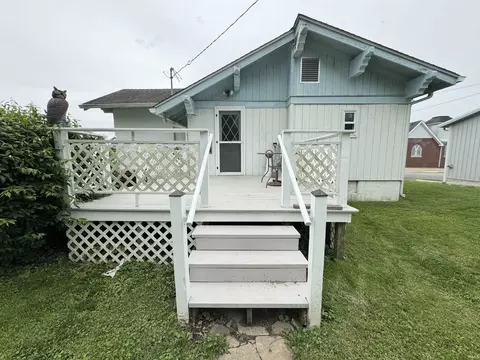 8153 E State St, Dugger, IN 47848 photo 3