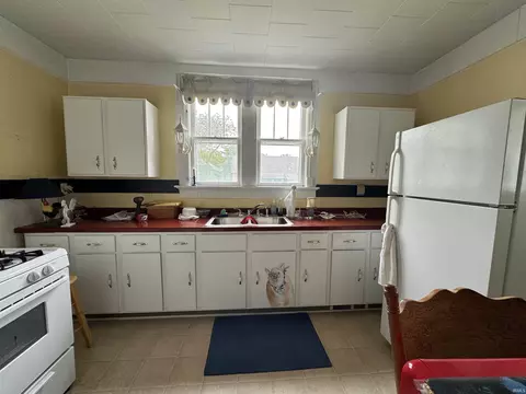 8153 E State St, Dugger, IN 47848 photo 12