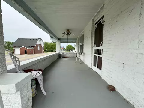 8153 E State St, Dugger, IN 47848 photo 2
