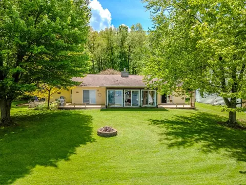40 Lane 201a West Otter Lk, Angola, IN 46703