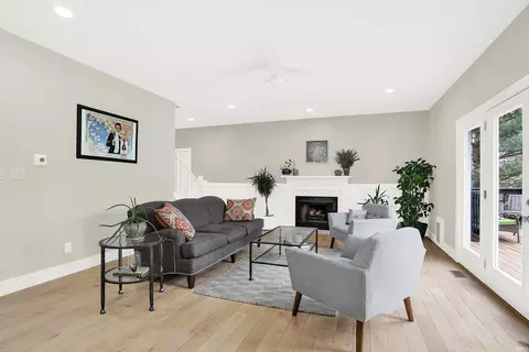 4011 E Stonegate Dr, Bloomington, IN 47401 photo 8