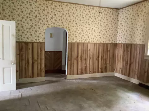 213 E Main St Ave, Greentown, IN 46936 photo 6
