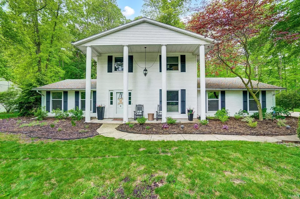 10541 Wheelock Rd, Fort Wayne, IN 46835 34 Photos Movoto