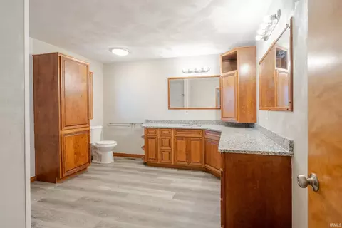 562 W Seitz St, Jasper, IN 47546 photo 34