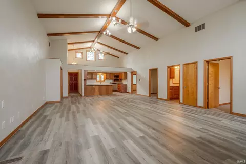 562 W Seitz St, Jasper, IN 47546 photo 15