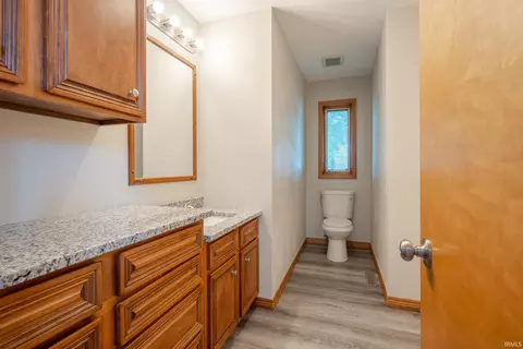 562 W Seitz St, Jasper, IN 47546 photo 27