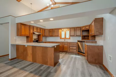 562 W Seitz St, Jasper, IN 47546 photo 20