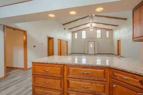 562 W Seitz St, Jasper, IN 47546 photo 24