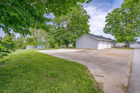 562 W Seitz St, Jasper, IN 47546 photo 10