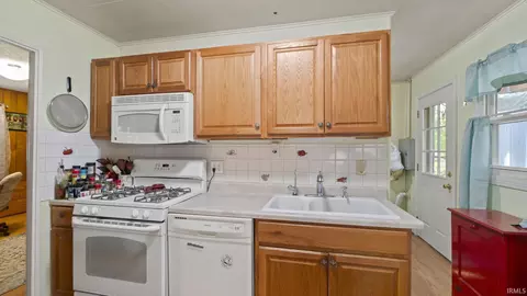 525 S Oak St, Waterloo, IN 46793 photo 10