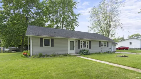 525 S Oak St, Waterloo, IN 46793 photo 3