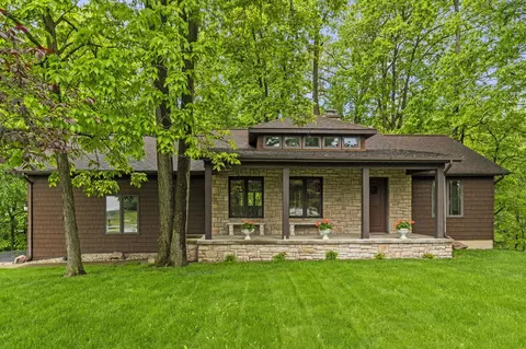 5275 N Feather Valley Rd, Fremont, IN 46737