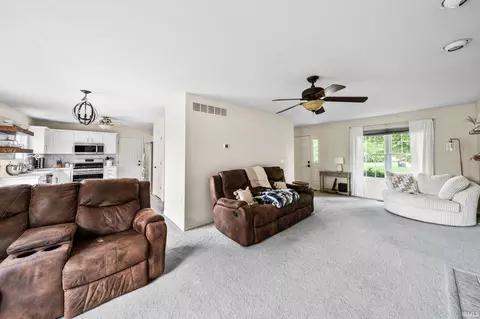 11555 Harbridge Dr, Granger, IN 46530 photo 12