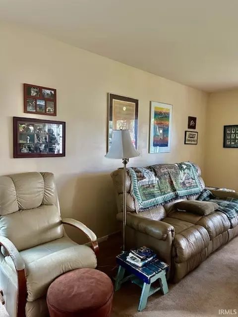 1203 Elliston Dr, Bloomington, IN 47401 photo 3
