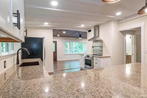 6650 E Bender Rd, Bloomington, IN 47401 photo 9