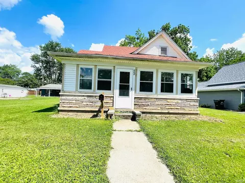 107 W Grissom Ave, Mitchell, IN 47446 photo 11