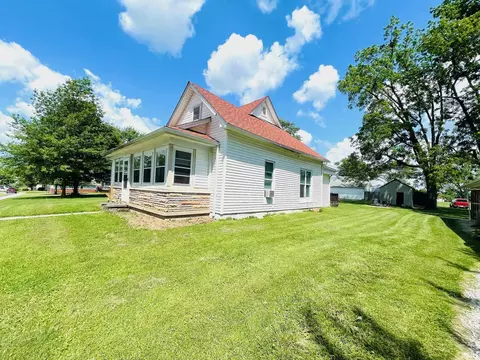 107 W Grissom Ave, Mitchell, IN 47446 photo 9