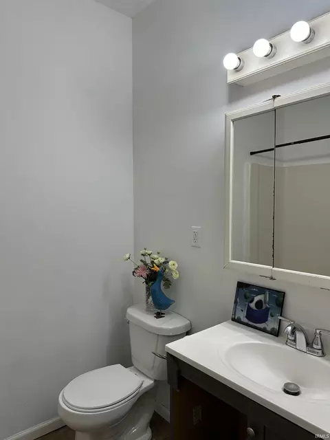 33 E 8th St, Peru, IN 46970 photo 8