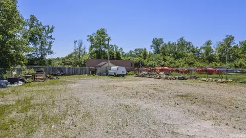 3250 Freeman St, Fort Wayne, IN 46802 photo 10