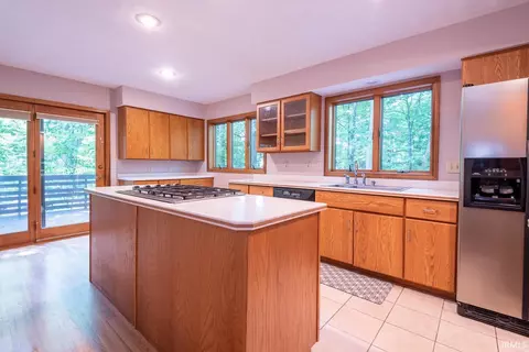 2360 E Linden Hill Dr, Bloomington, IN 47401 photo 8