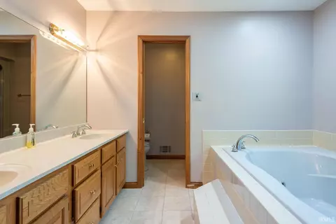 2360 E Linden Hill Dr, Bloomington, IN 47401 photo 18
