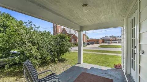 108 S Mountain St, Lagrange, IN 46761 photo 4