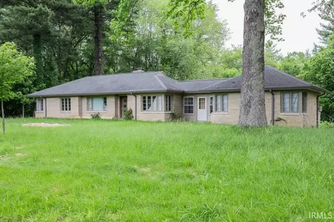1315 Schenk Rd, Evansville, IN 47720