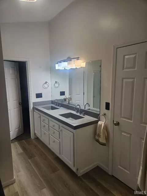 4414 E Fox Run Dr, Syracuse, IN 46567 photo 16