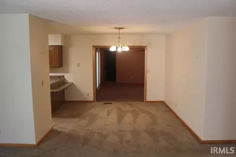 322 E Walnut Ave, Dunkirk, IN 47336 photo 10