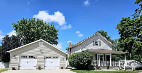 1300 Lake Ave, Plymouth, IN 46563