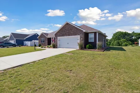 4348 E Duffy Dr, Syracuse, IN 46567 photo 3