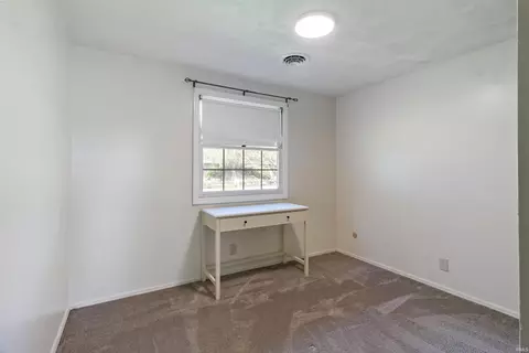 142 E Bragg Ave, Upland, IN 46989 photo 14