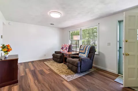 142 E Bragg Ave, Upland, IN 46989 photo 5