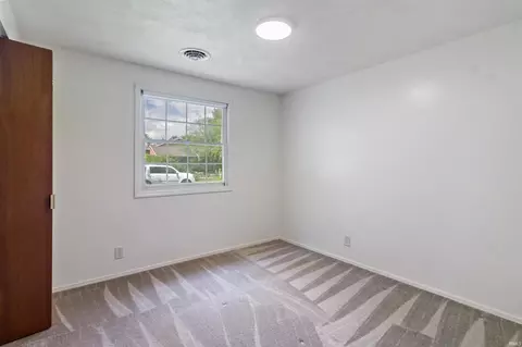 142 E Bragg Ave, Upland, IN 46989 photo 19