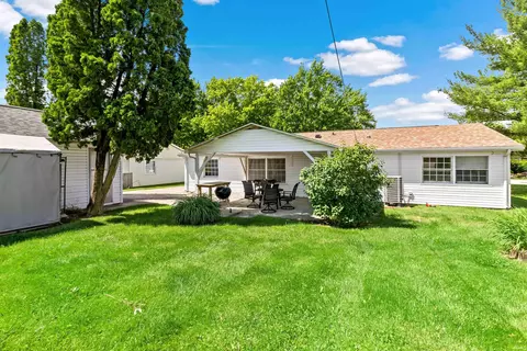 142 E Bragg Ave, Upland, IN 46989 photo 22