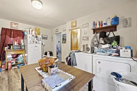 61 65 W Maple St, Wabash, IN 46992 photo 9