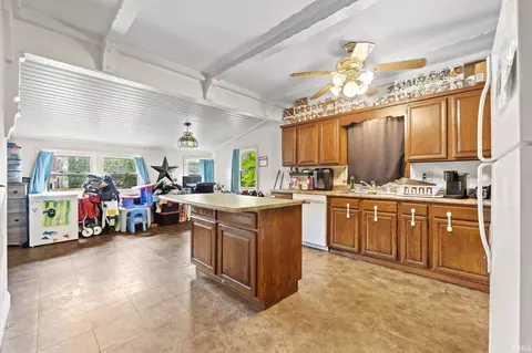 61 65 W Maple St, Wabash, IN 46992 photo 13